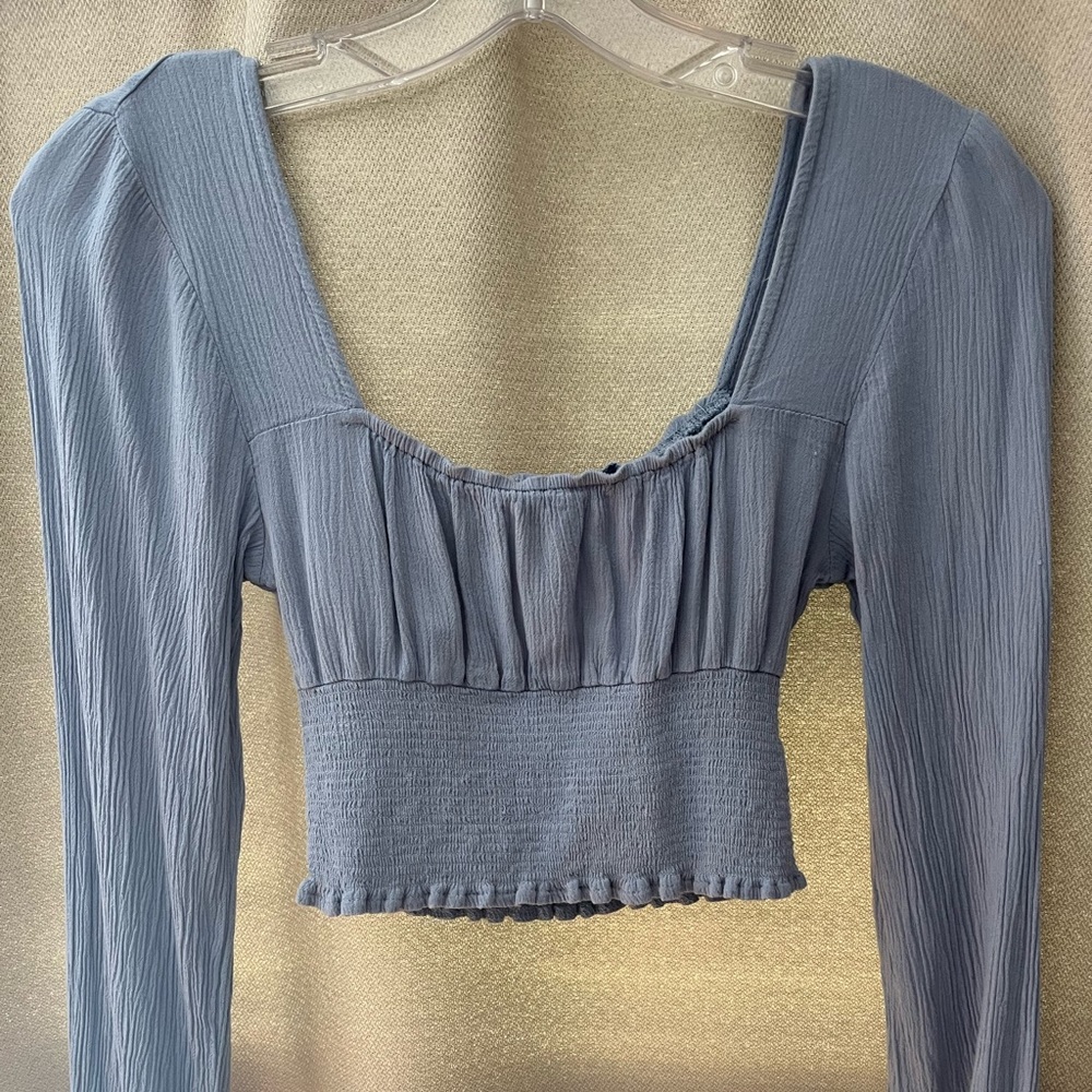 Periwinkle crop top long sleeve